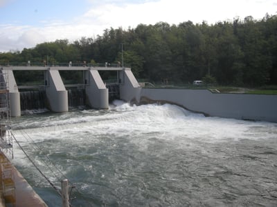 Refurbishing aging dams for sustainable hydropower generation